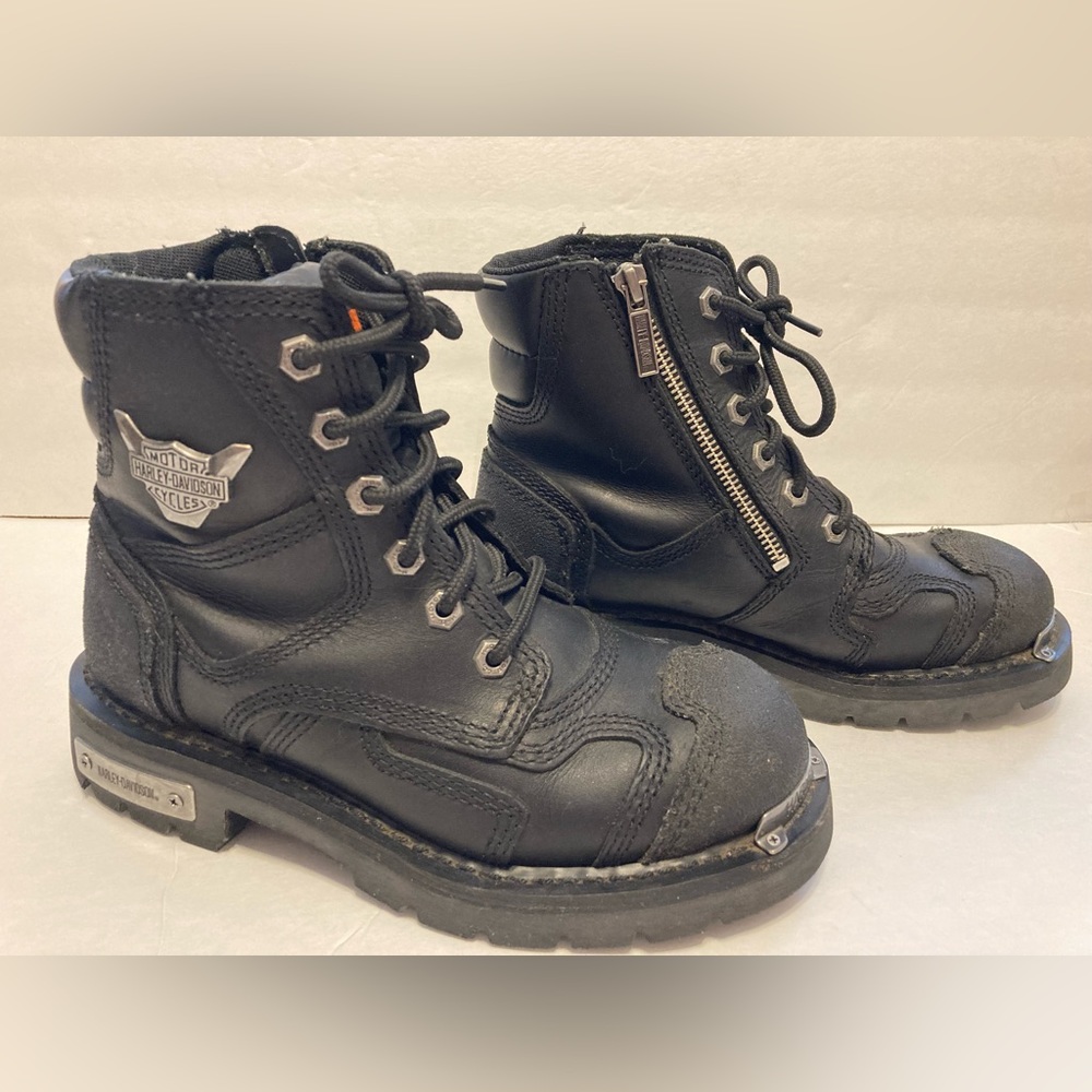 Women’s Stealth Harley Davidson Boots. Leather, zip up and lace up.